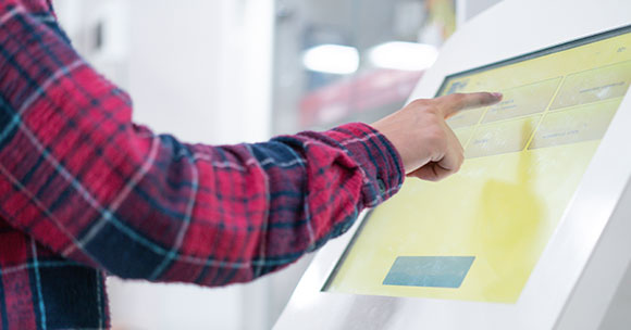 Lassen Sie Ihre Kunden im Laden Dokumente und Druckdaten selbst bestellen mit Print Kiosk